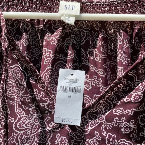 NWT Gap Medium Maroon peasant top - Picture 3 of 4